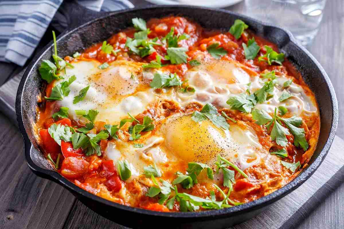 Shakshuka: la combinación perfecta de tomates y huevos